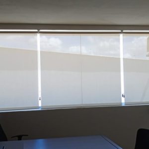 Instalação de Estores em escritório da empresa TARGET MOTOR (Morro Bento)